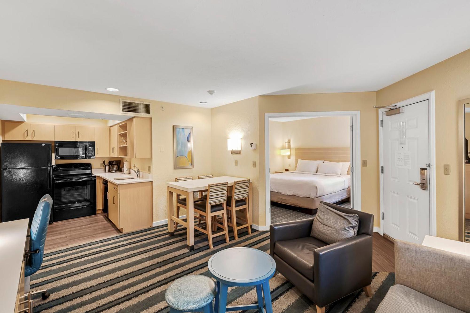 Avia Residences On Lincoln - Extended Stay Malvern Εξωτερικό φωτογραφία