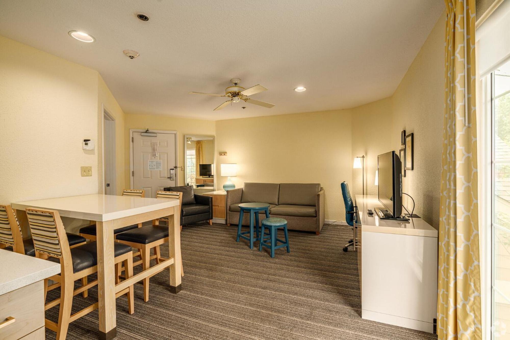 Avia Residences On Lincoln - Extended Stay Malvern Εξωτερικό φωτογραφία